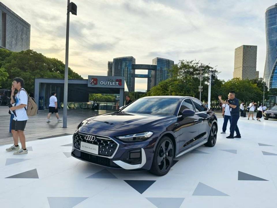 華為乾崑智駕加持,一汽奧迪Q6L e-tron與A5L雙車上市