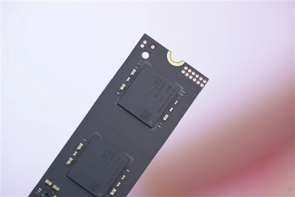 疾速7000MB/s！長江存儲PC450 1TB SSD圖賞