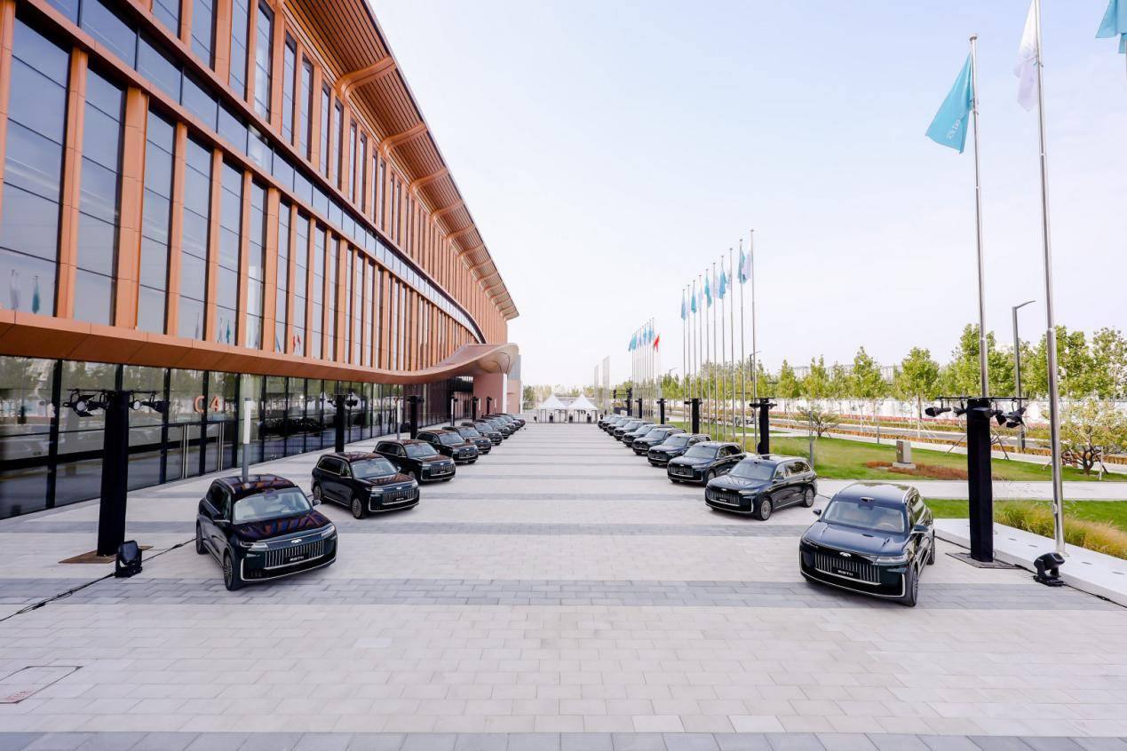 智享大六座旗艦SUV風(fēng)云T11全球上市,限時(shí)搶鮮價(jià)17.99-23.99萬元