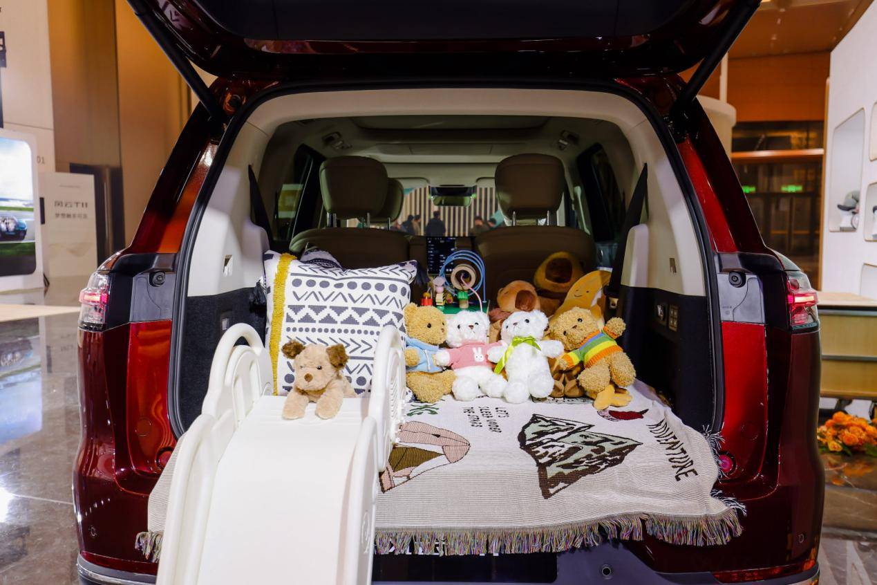 智享大六座旗艦SUV風(fēng)云T11全球上市,限時(shí)搶鮮價(jià)17.99-23.99萬元