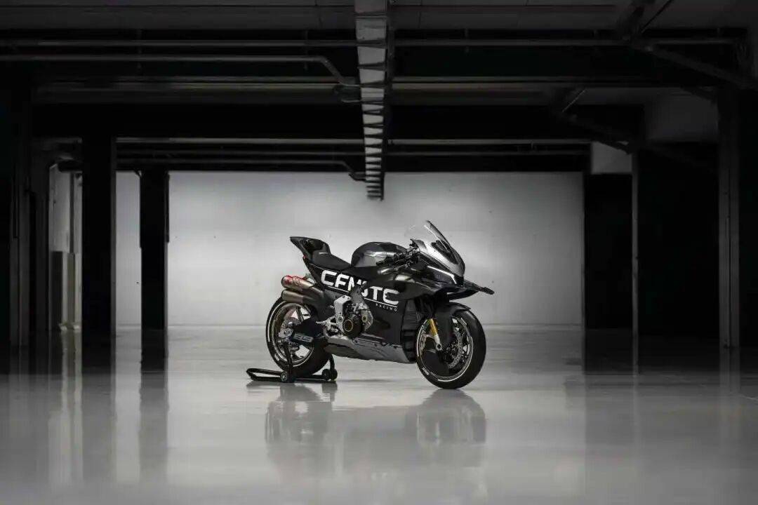 1000MT-X、SR-RR原型車,春風米蘭展“王炸”連發(fā)