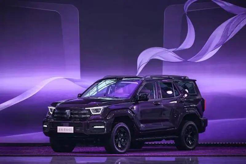 2026款坦克400上市,提供四種動(dòng)力,總有一種適合青春的你