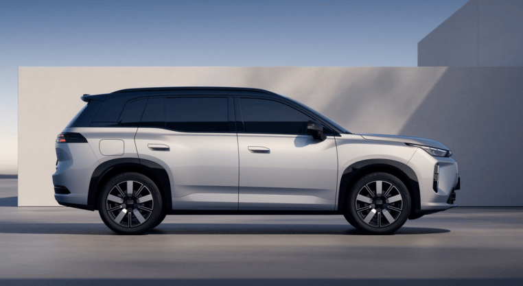 三大自研技術(shù)加持!埃安 i60 增程版預售價 12.68 萬起,開啟國民增程 SUV 新篇章