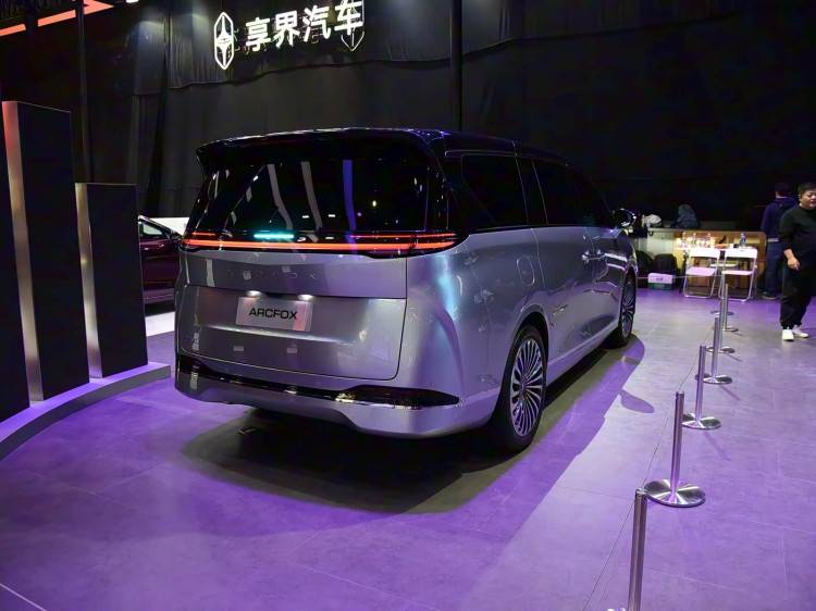 11月份五款高端綠牌MPV汽車備戰(zhàn)廣州車展!