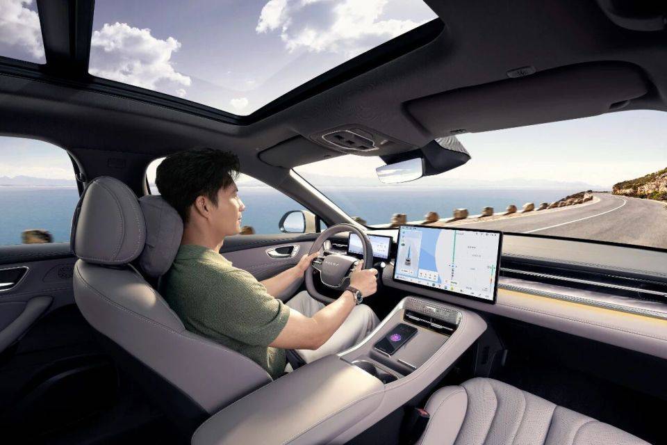 全球首搭豆包大模型上車,榮威能否技術突圍殺回主流賽道?