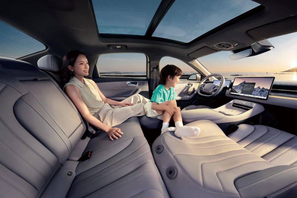 全球首搭豆包大模型上車,榮威能否技術突圍殺回主流賽道?