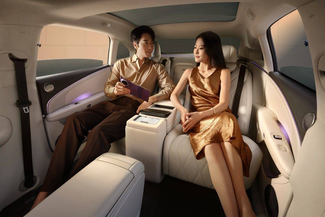 廣汽昊鉑A800廣州車展全球內飾首發,全速沖刺高速L3商用