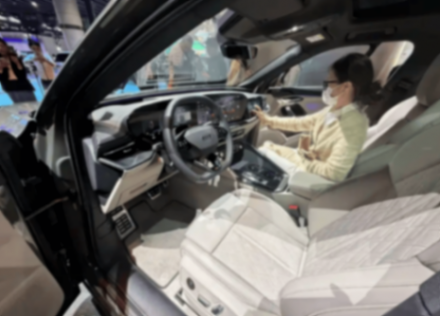 全新奧迪Q5L內飾亮相,基于PPC高端燃油平臺打造的重磅車型,預計將于2025年底正式上市