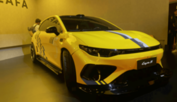 9.28萬起售!零跑Lafa5:日常通勤/賽道撒歡兩不誤