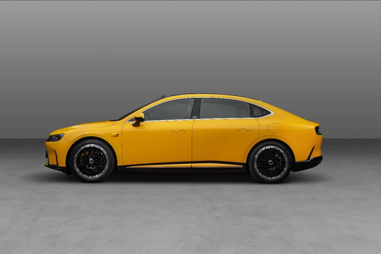 smart精靈6號亮相工信部,定位豪華掀背轎車,綜合續航超1800公里