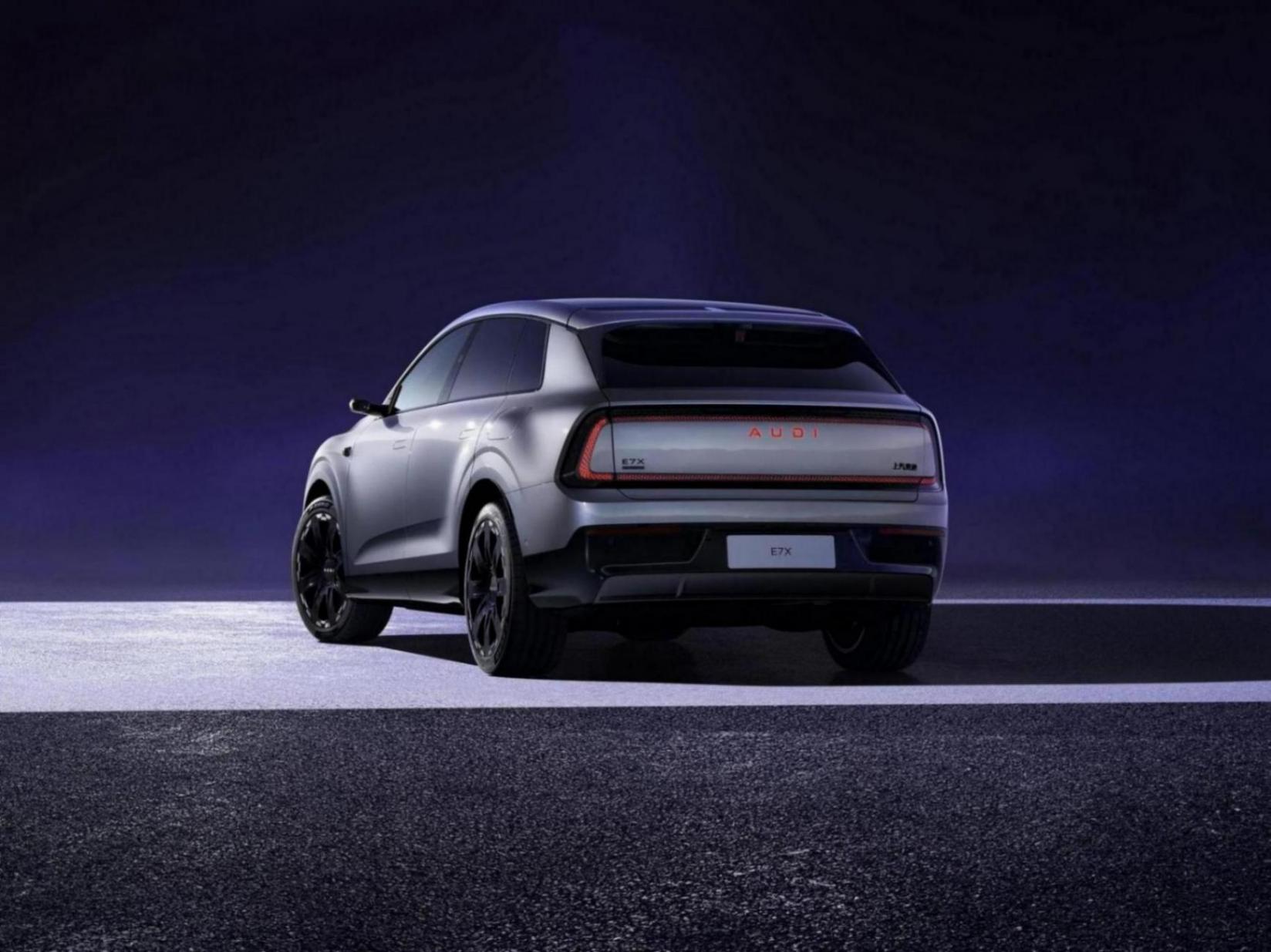 AUDI E SUV概念車愿景加速落地:AUDI品牌公布其第二款車型E7X外觀設(shè)計(jì)