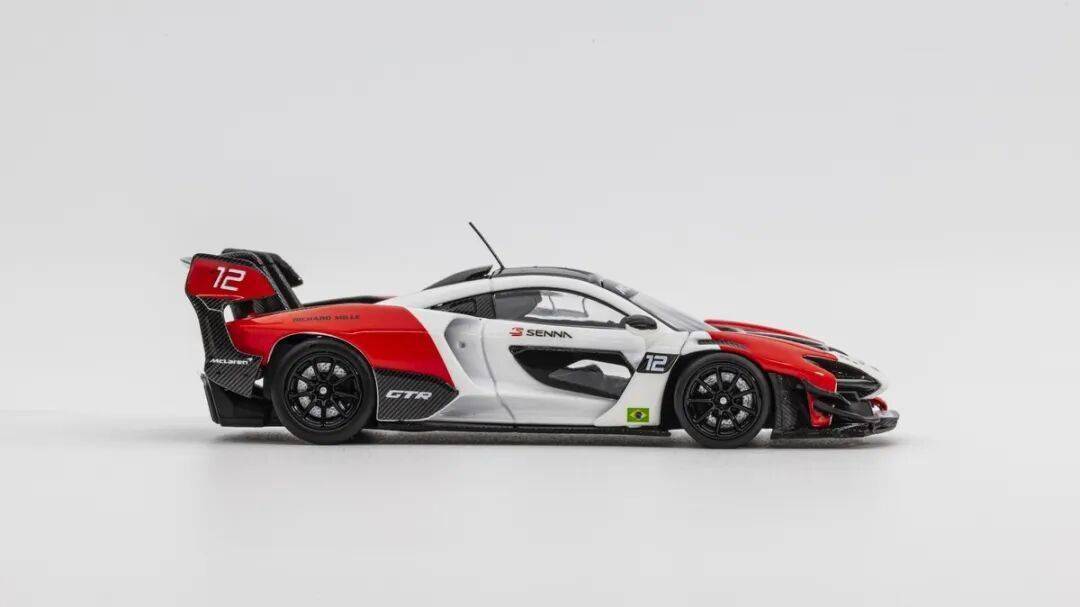 邁凱倫推出了邁凱倫Senna GTR概念車,塞納GTR萬寶路涂裝